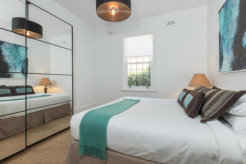 Elegant Family Home Close To Harbour And Views - Accommodation Kalgoorlie 1