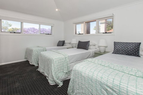 Elegant Family Home Close To Harbour And Views - Accommodation Kalgoorlie 9