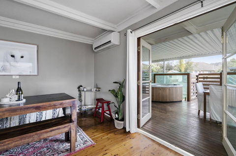 The Spa Cottage With HotTub, Netflix & Stan - Accommodation Kalgoorlie 6
