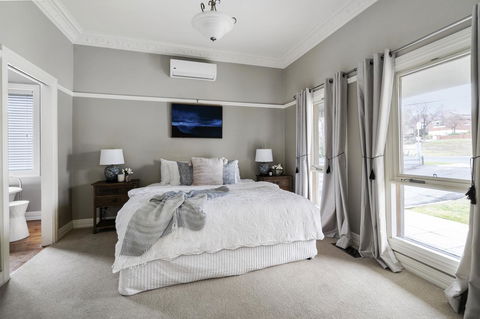 The Spa Cottage With HotTub, Netflix & Stan - Accommodation Kalgoorlie 13