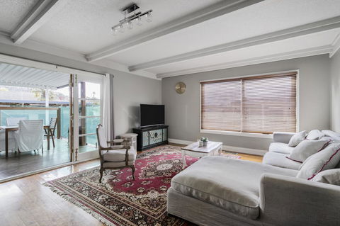 The Spa Cottage With HotTub, Netflix & Stan - Accommodation Kalgoorlie 25