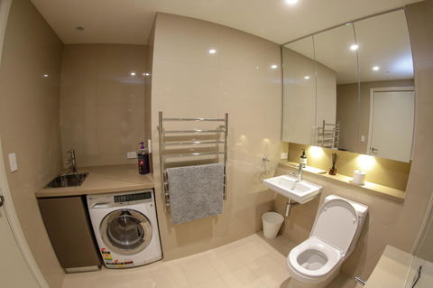 Olympic Park Sunshine 2 Bedrooms Apts With Private Parking - Accommodation Kalgoorlie 16