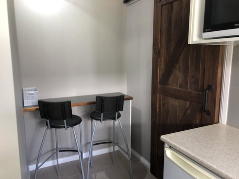 Chanticleer Gardens Barn Cottage With A Pool - Accommodation Kalgoorlie 23