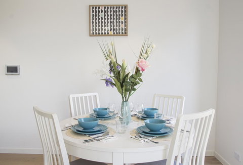 Cozy Apartment With Harbour Bridge View In Bondi - Accommodation Kalgoorlie 3