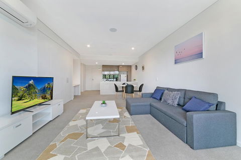 Stylish And Neat Two Bed Apartment In Wentworth Point - Accommodation Kalgoorlie 1