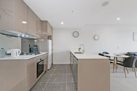 Stylish And Neat Two Bed Apartment In Wentworth Point - Accommodation Kalgoorlie 5