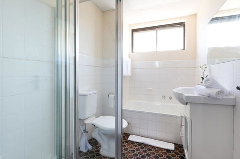 Stay In The Heart Of Randwick With Style - Accommodation Kalgoorlie 4