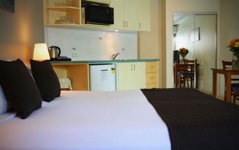 The Byron Beachcomber - Accommodation Kalgoorlie 8