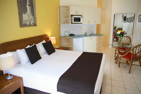 The Byron Beachcomber - Accommodation Kalgoorlie 18