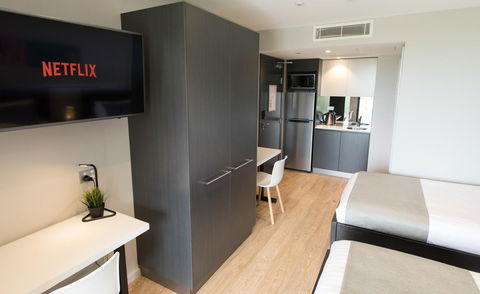 Studio 8 Residences - Adults Only - Accommodation Kalgoorlie 4