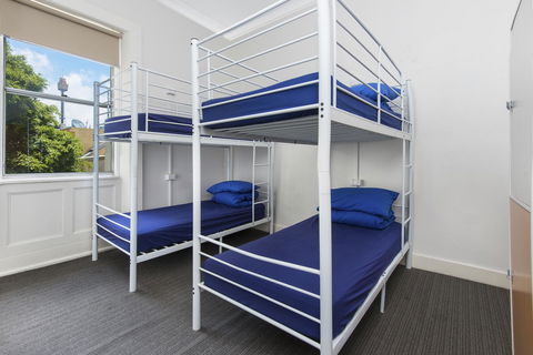 Mad Monkey Downtown - Accommodation Kalgoorlie 2