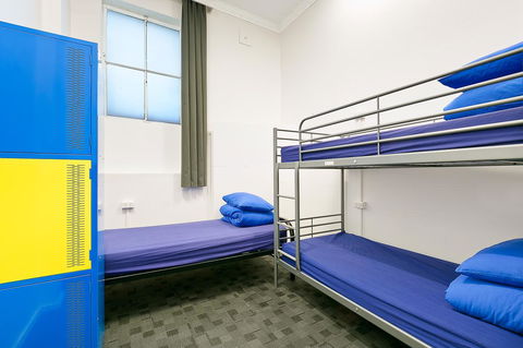 Mad Monkey Downtown - Accommodation Kalgoorlie 9