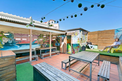 Mad Monkey Downtown - Accommodation Kalgoorlie 11