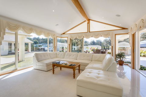 One Mile Mansion - Private Coastal Retreat FREE FAMILY ADVENTURE PASS - Accommodation Kalgoorlie 11