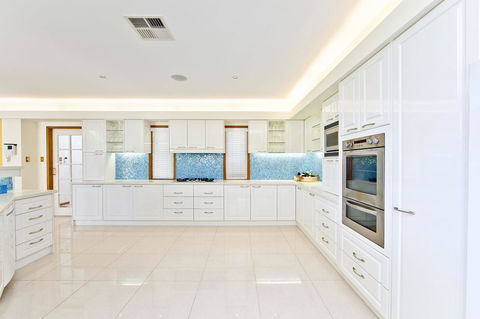 One Mile Mansion - Private Coastal Retreat FREE FAMILY ADVENTURE PASS - Accommodation Kalgoorlie 2