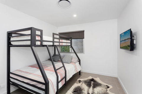 Modern Guest House - Accommodation Kalgoorlie 0