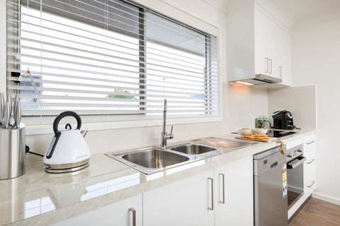 Sleeping In Style - Central & Sophisticated - Accommodation Kalgoorlie 4