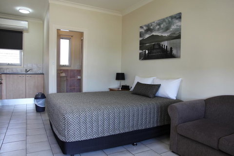 Tumut Apartments - Accommodation Kalgoorlie 3