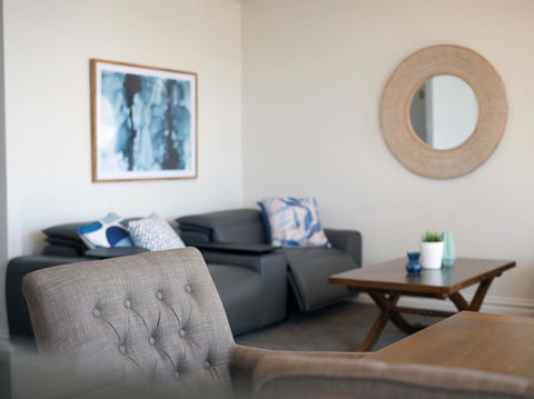 Panoramic Harbour Views And Unbeatable Comfort - Accommodation Kalgoorlie 10