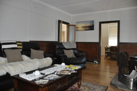 Caledonia Cottage - Accommodation Kalgoorlie 11