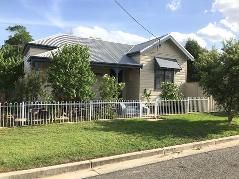 Caledonia Cottage - Accommodation Kalgoorlie 0