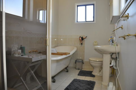 Caledonia Cottage - Accommodation Kalgoorlie 23