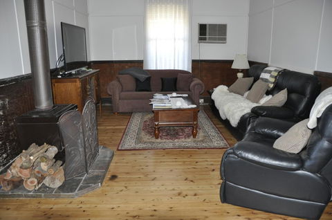 Caledonia Cottage - Accommodation Kalgoorlie 10