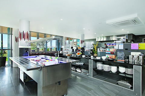 Ramada Suites By Wyndham Zen Quarter Darwin - Accommodation Kalgoorlie 12