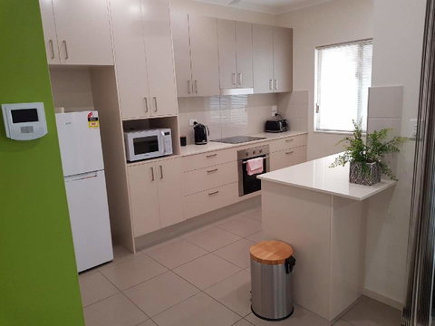Darwin-Ocean Views, Tropical Getaway, Pool & Aircon - Accommodation Kalgoorlie 8