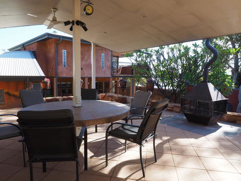 Wilmots On Dixon - Accommodation Kalgoorlie 1