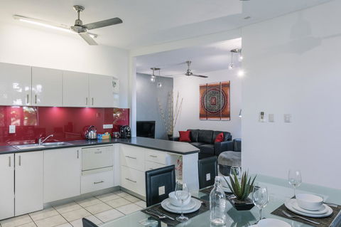CitySide Apartment - 2 Bedroom With Private Courtyard - Accommodation Kalgoorlie 0