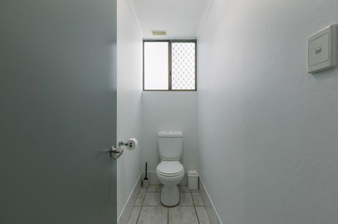 CitySide Apartment - 2 Bedroom With Private Courtyard - Accommodation Kalgoorlie 20