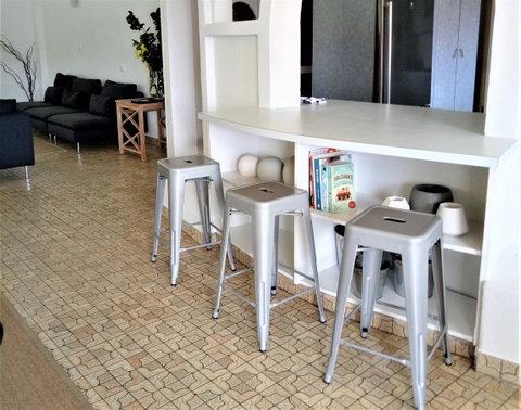 Arafura Blue - Accommodation Kalgoorlie 8