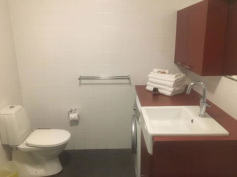 Lennox Holiday Apartments - Accommodation Kalgoorlie 30