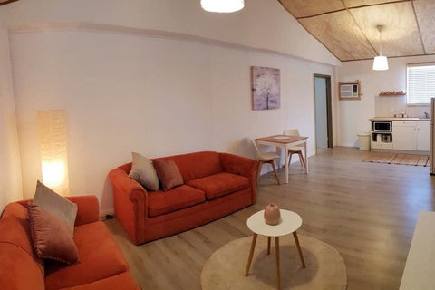 Bonsai B&B Stay - Accommodation Kalgoorlie 3