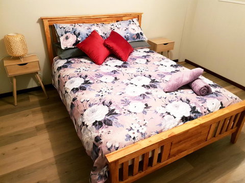 Bonsai B&B Stay - Accommodation Kalgoorlie 0