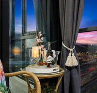 Braddon Penthouse Top Location Netflix WiFi Views - Accommodation Kalgoorlie