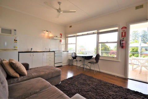 Breakers 2 2 Hill Street - Accommodation Kalgoorlie 2