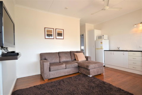 Breakers 2 2 Hill Street - Accommodation Kalgoorlie 1