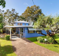 Bribie Beach House Waterfront directly across the road - Solander Esp Banksia Beach - Accommodation Kalgoorlie