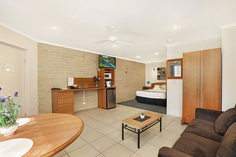 Caboolture Riverlakes Boutique Motel - Accommodation Kalgoorlie 1