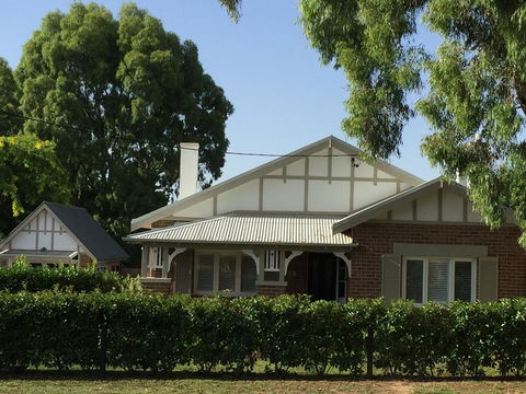 Casey Street Cottage Suite - Accommodation Kalgoorlie 0