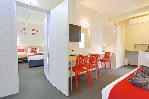 Castle Creek Motel - Accommodation Kalgoorlie 1