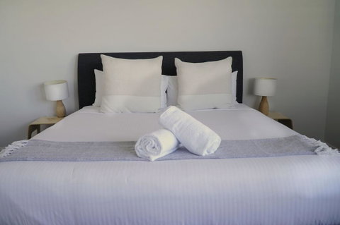 Caves Coastal - Accommodation Kalgoorlie 1
