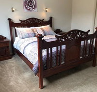 Central executive 3br townhouse 50m to dean street - Accommodation Kalgoorlie