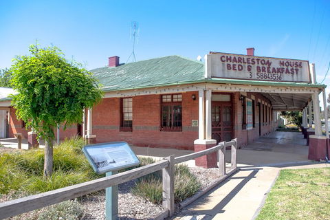 Charleston House Mathoura - Accommodation Kalgoorlie 1