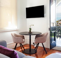 Charming Studio With Balcony in Inner-City Glebe - Accommodation Kalgoorlie