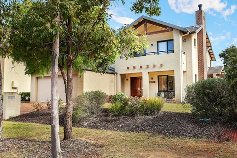 Chateau Shiraz - Accommodation Kalgoorlie 3