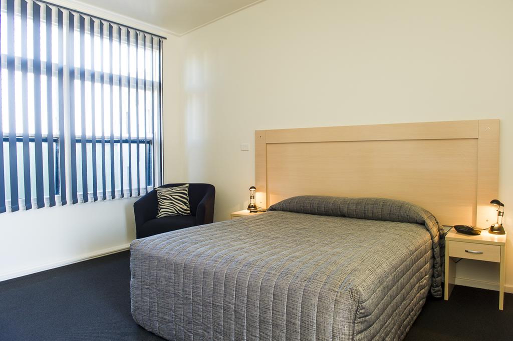 Young NSW Accommodation Kalgoorlie