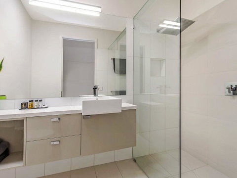Chimneys On Bank - Accommodation Kalgoorlie 1